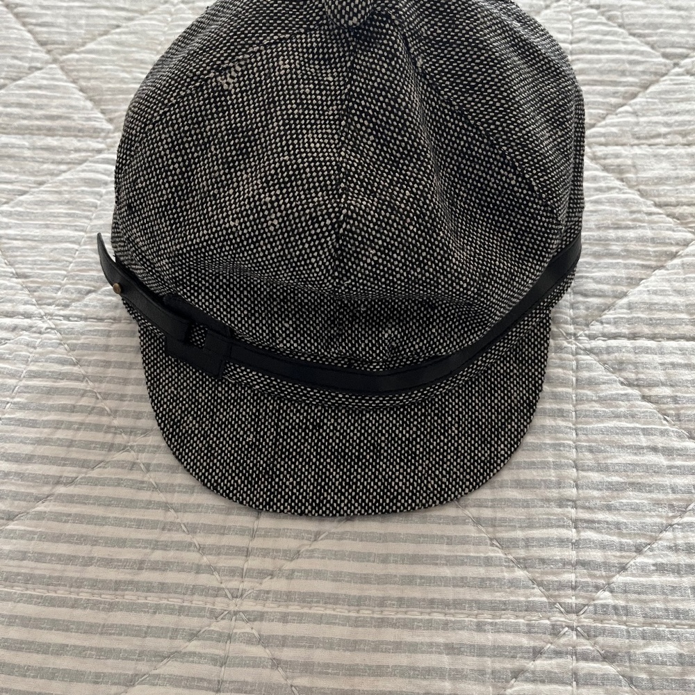 New York & Co. Newsboy hat